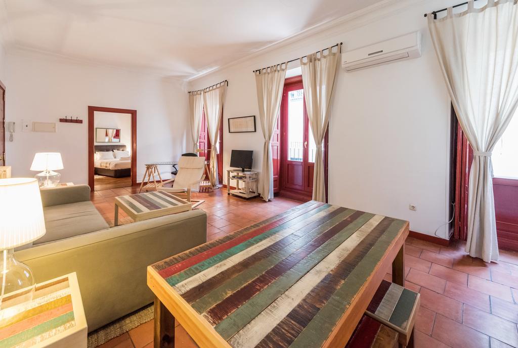 Apartamentos Madrid Centro W Bagian luar foto