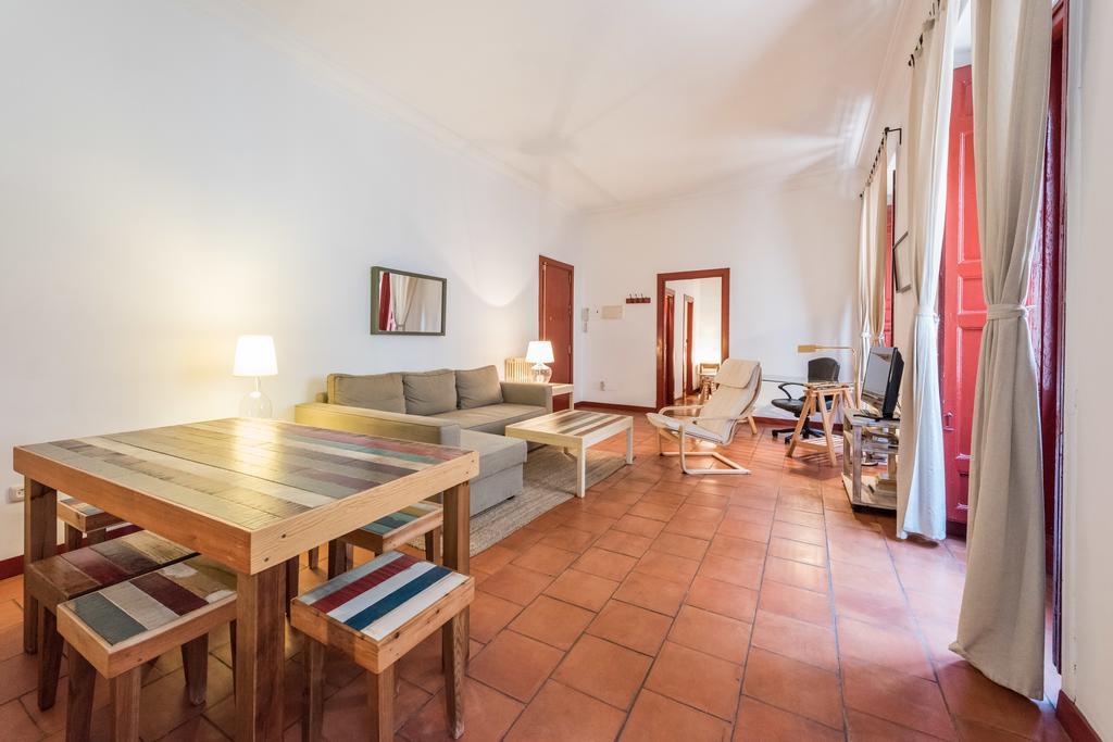 Apartamentos Madrid Centro W Bagian luar foto