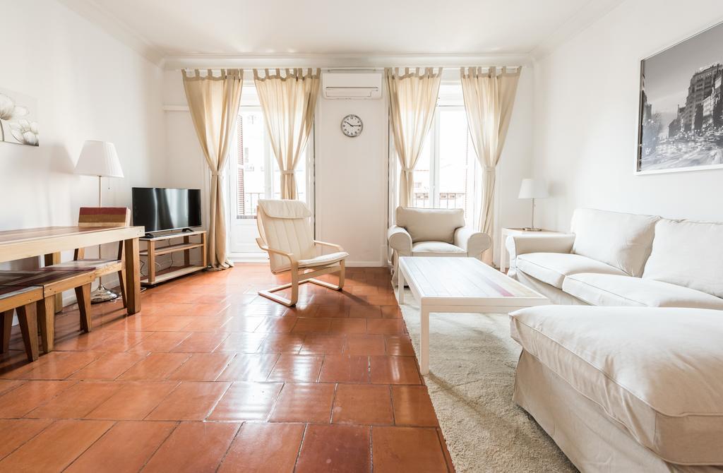 Apartamentos Madrid Centro W Bagian luar foto