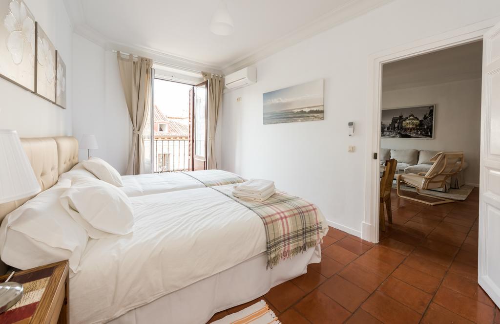 Apartamentos Madrid Centro W Bagian luar foto