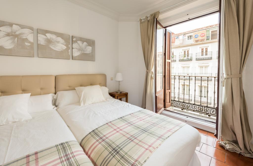 Apartamentos Madrid Centro W Bagian luar foto